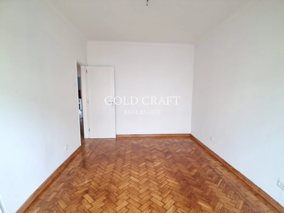 Apartamento T2 para Venda em Queluz e Belas Foto 11