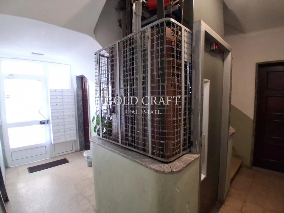 Apartamento T2 para Venda em Queluz e Belas Foto 24