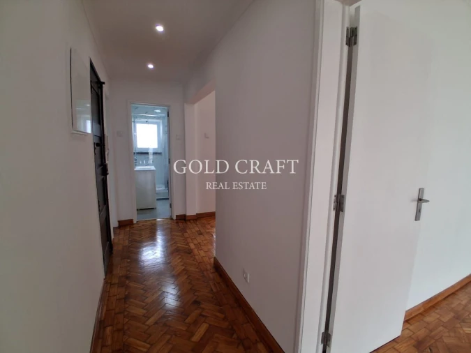 Apartamento T2 para Venda em Queluz e Belas Foto 7