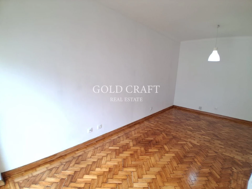 Apartamento T2 para Venda em Queluz e Belas Foto 13