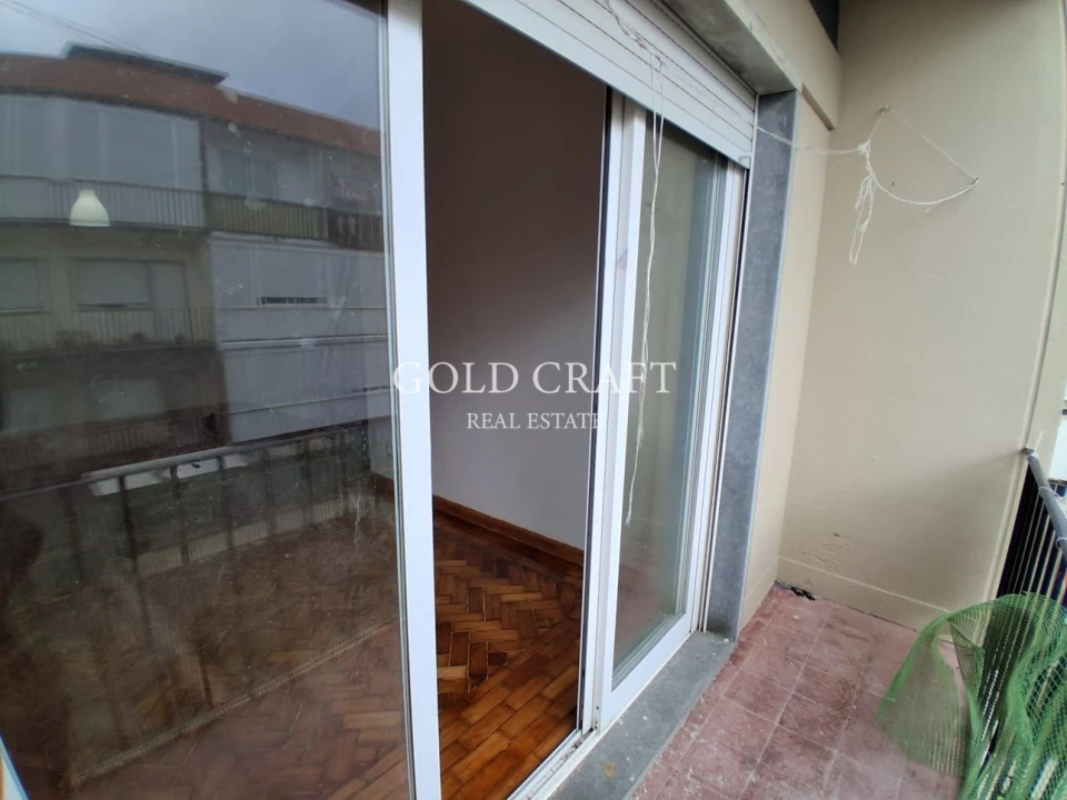 Apartamento T2 para Venda em Queluz e Belas Foto 14