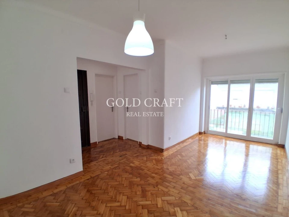 Apartamento T2 para Venda em Queluz e Belas Foto 4