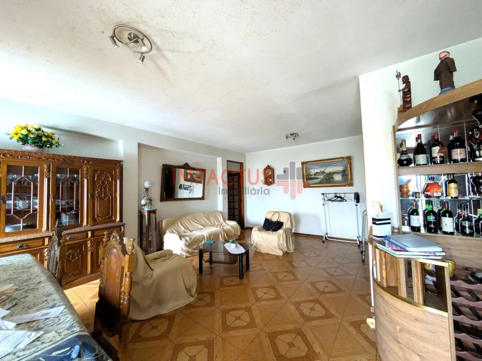 Apartamento T3 para Venda em Braga (Maximinos, Sé e Cividade) Foto 2