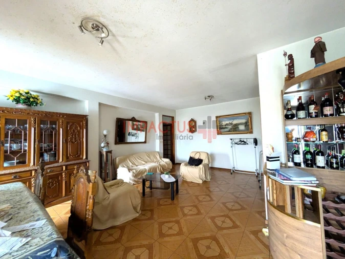 Apartamento T3 para Venda em Braga (Maximinos, Sé e Cividade) Foto 2