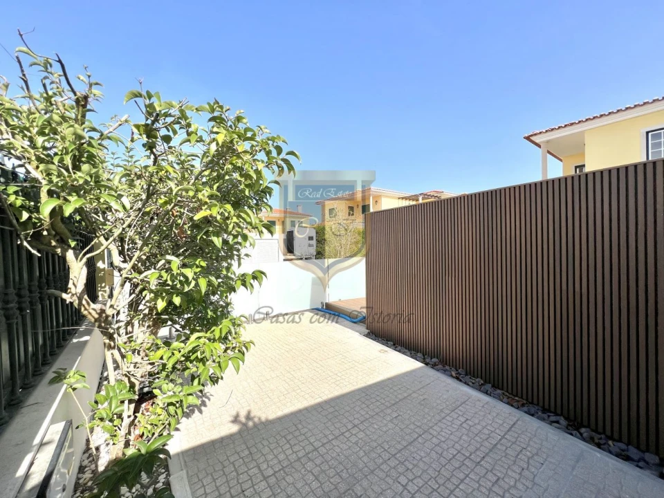 Moradia T5 para Venda em Cadaval e Pêro Moniz Foto 2