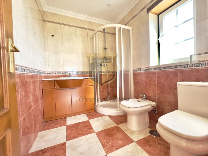 Moradia T5 para Venda em Cadaval e Pêro Moniz Foto 34