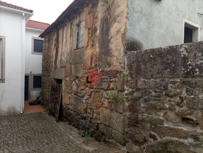 Moradia T2 para Venda em Satão Foto 4