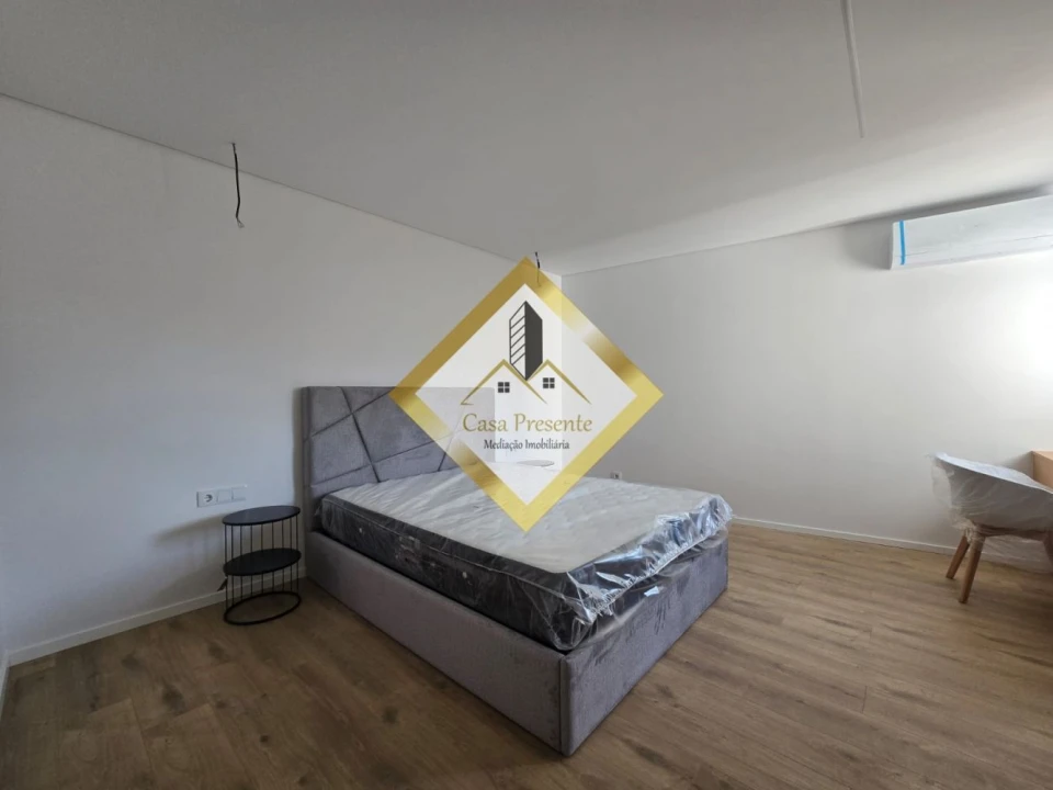 Apartamento T1 para Venda em Mafamude e Vilar do Paraíso Foto 7