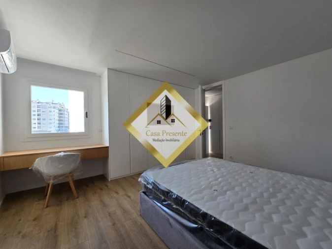 Apartamento T1 para Venda em Mafamude e Vilar do Paraíso Foto 6