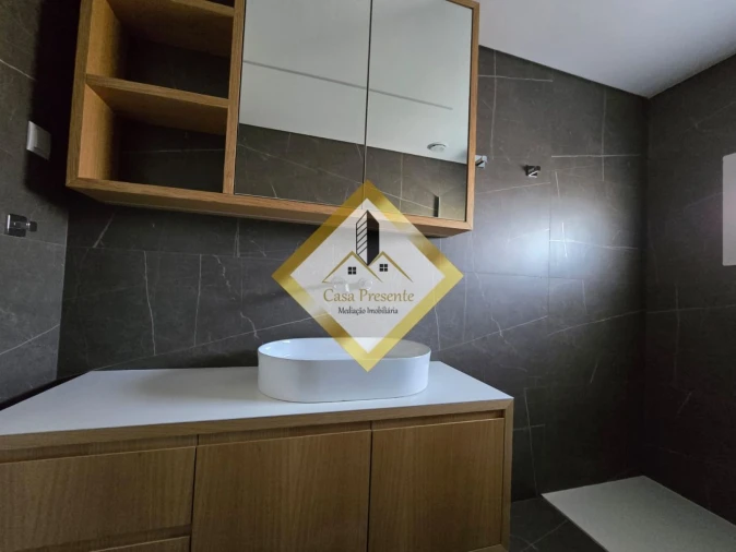 Apartamento T1 para Venda em Mafamude e Vilar do Paraíso Foto 9