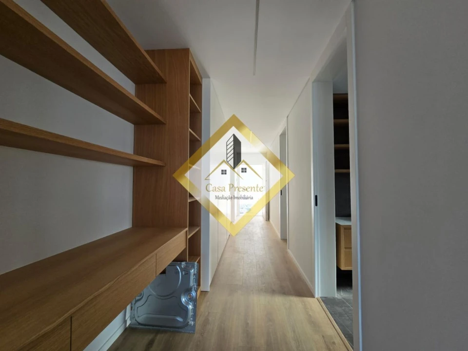 Apartamento T1 para Venda em Mafamude e Vilar do Paraíso Foto 14