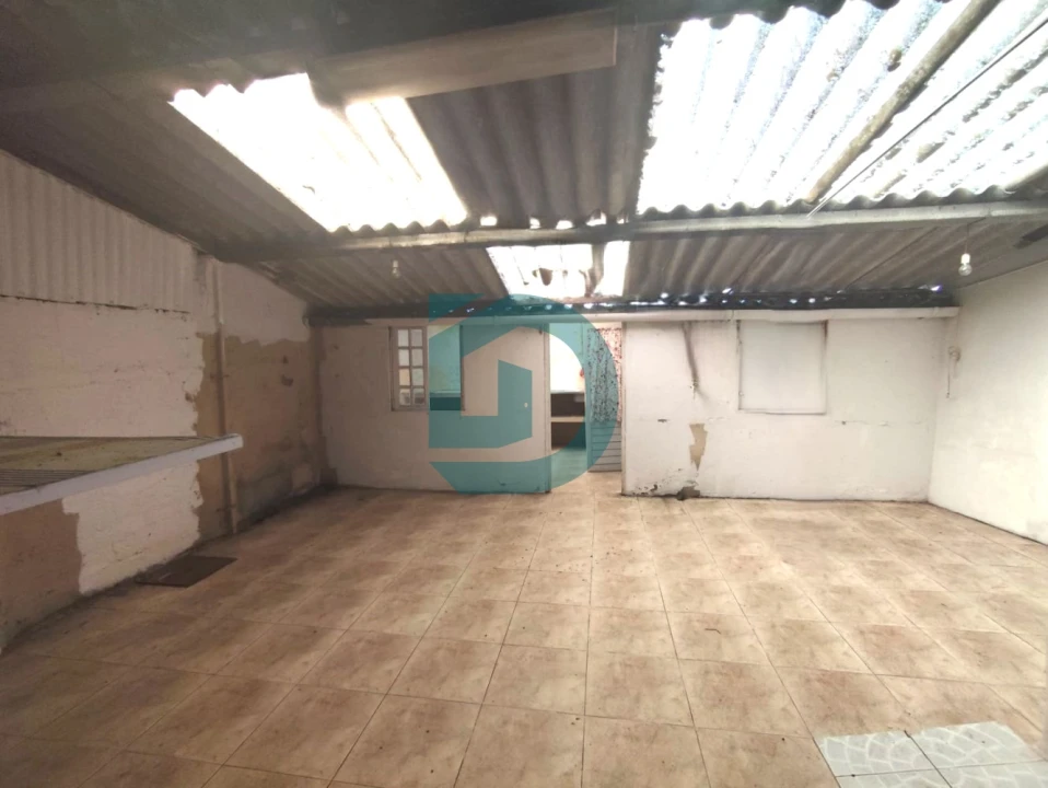 Moradia T4 para Venda em Arvore Foto 8