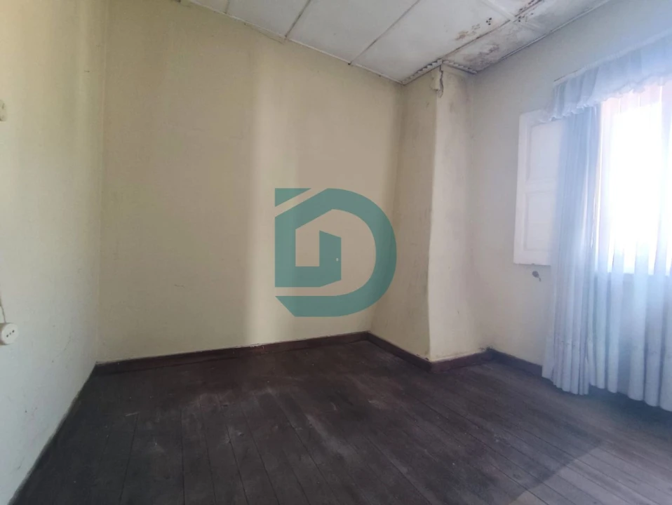 Moradia T4 para Venda em Arvore Foto 6