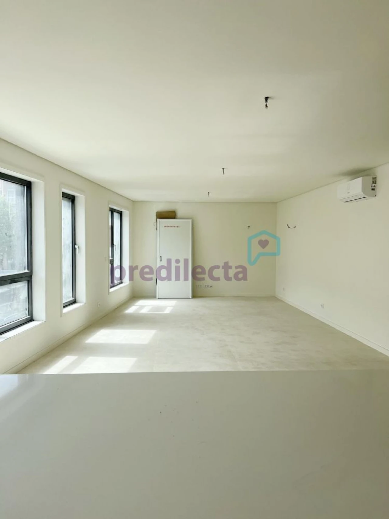 Apartamento T3 para Venda em Cedofeita, Santo Ildefonso, Sé, Miragaia, São Nicolau e Vitória Foto 2