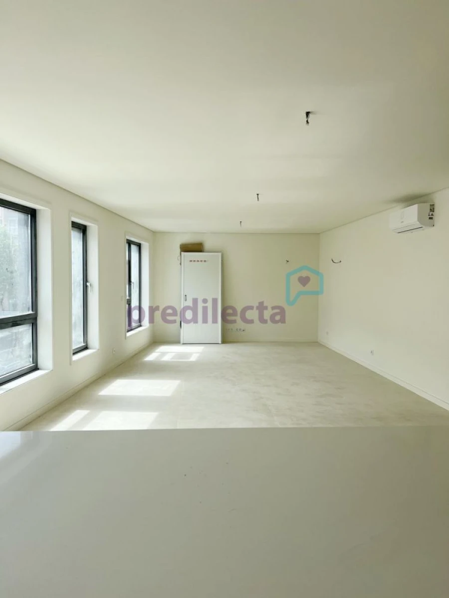 Apartamento T3 para Venda em Cedofeita, Santo Ildefonso, Sé, Miragaia, São Nicolau e Vitória Foto 2