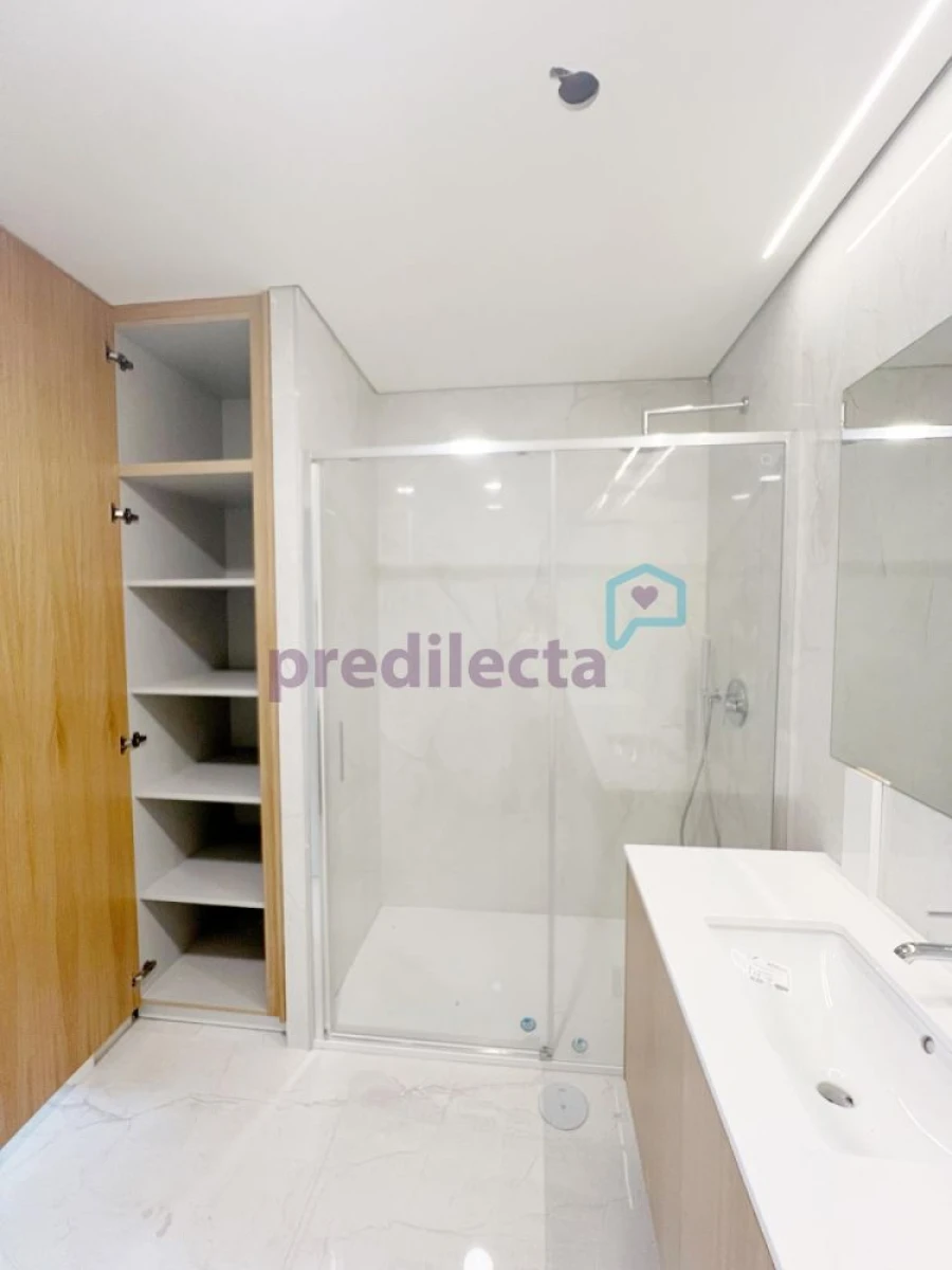 Apartamento T3 para Venda em Cedofeita, Santo Ildefonso, Sé, Miragaia, São Nicolau e Vitória Foto 23