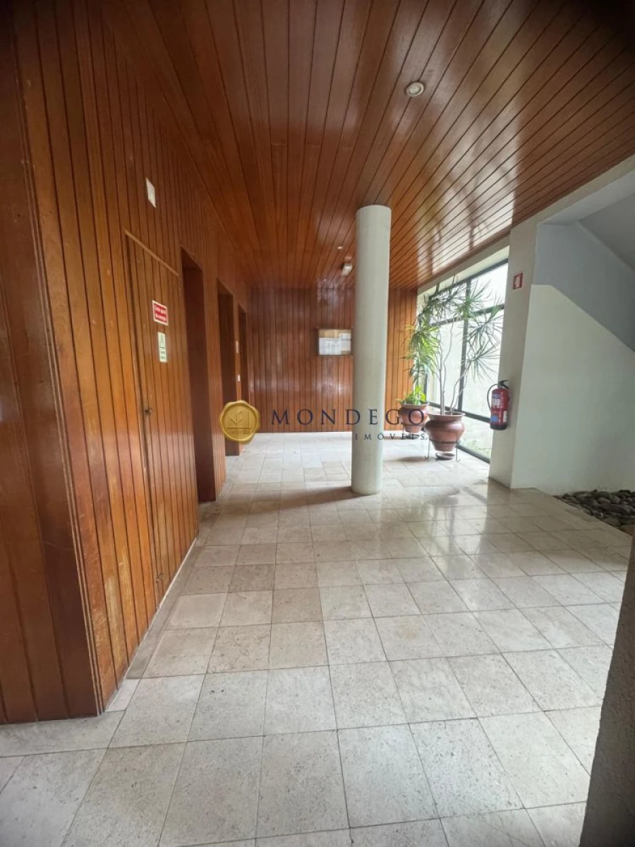 Apartamento T2 para Venda em Santo Antonio dos Olivais Foto 13