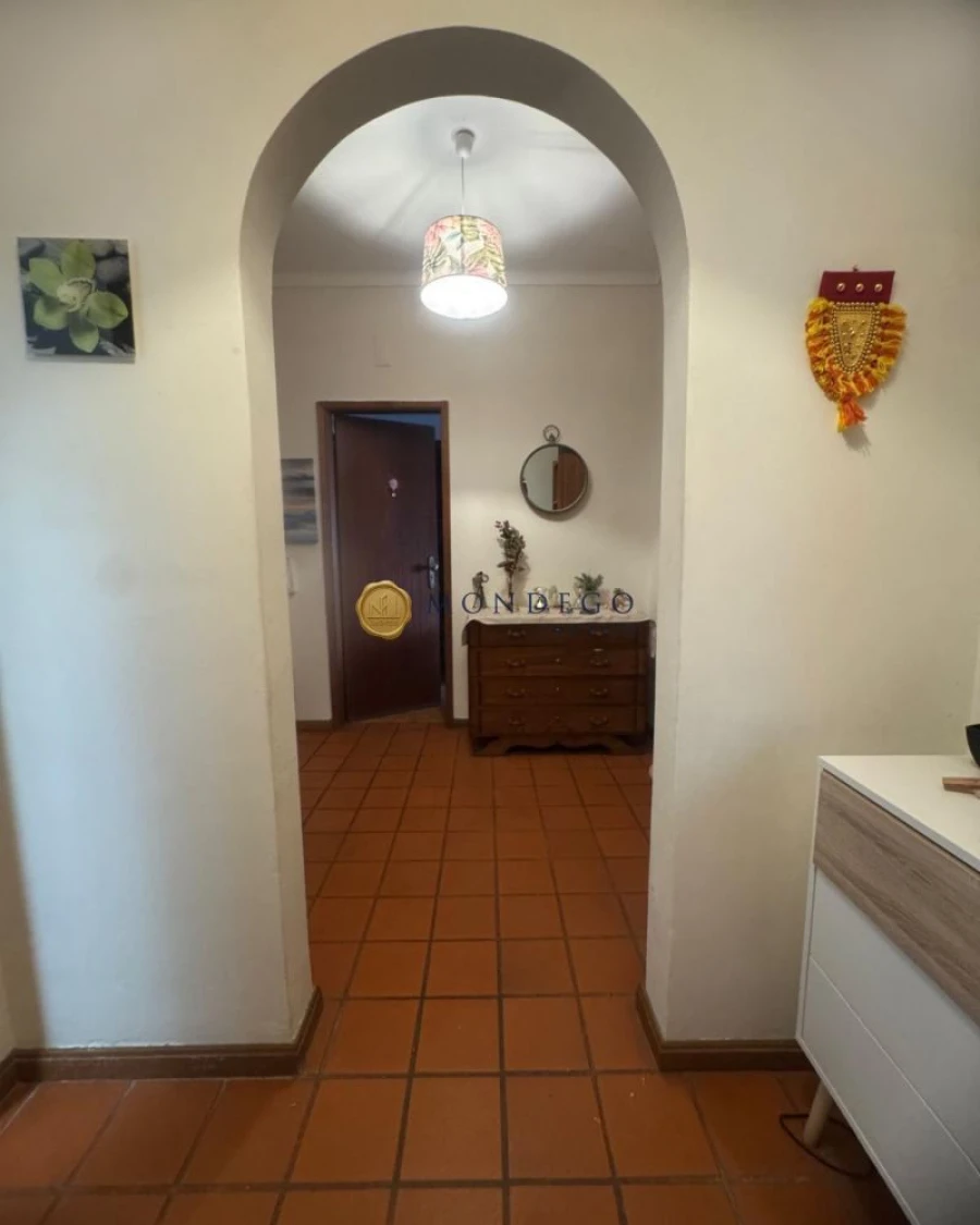 Apartamento T2 para Venda em Santo Antonio dos Olivais Foto 4