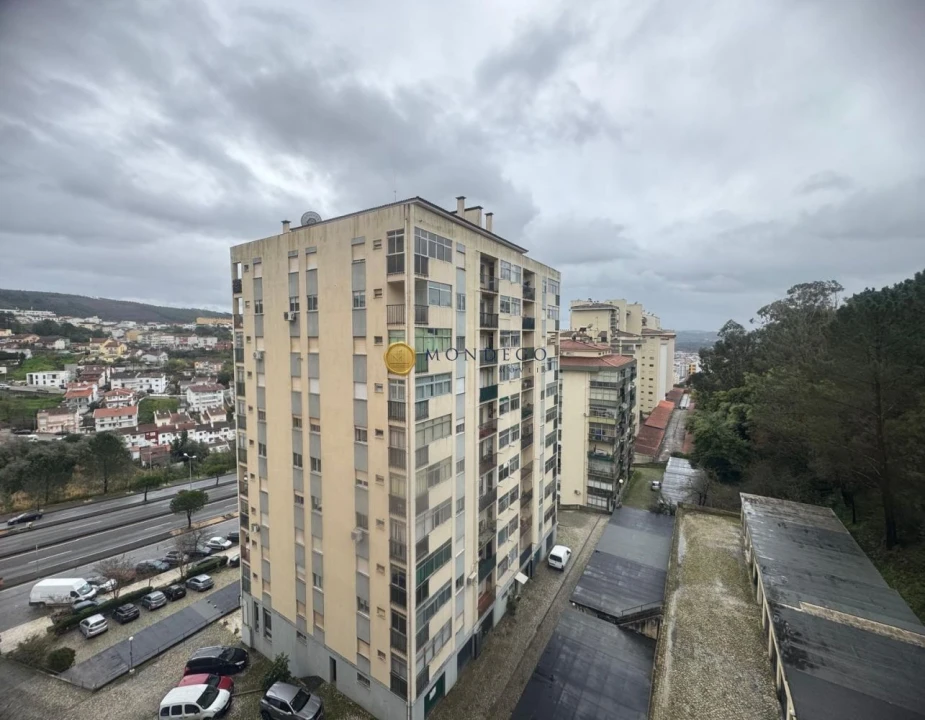 Apartamento T2 para Venda em Santo Antonio dos Olivais Foto 12