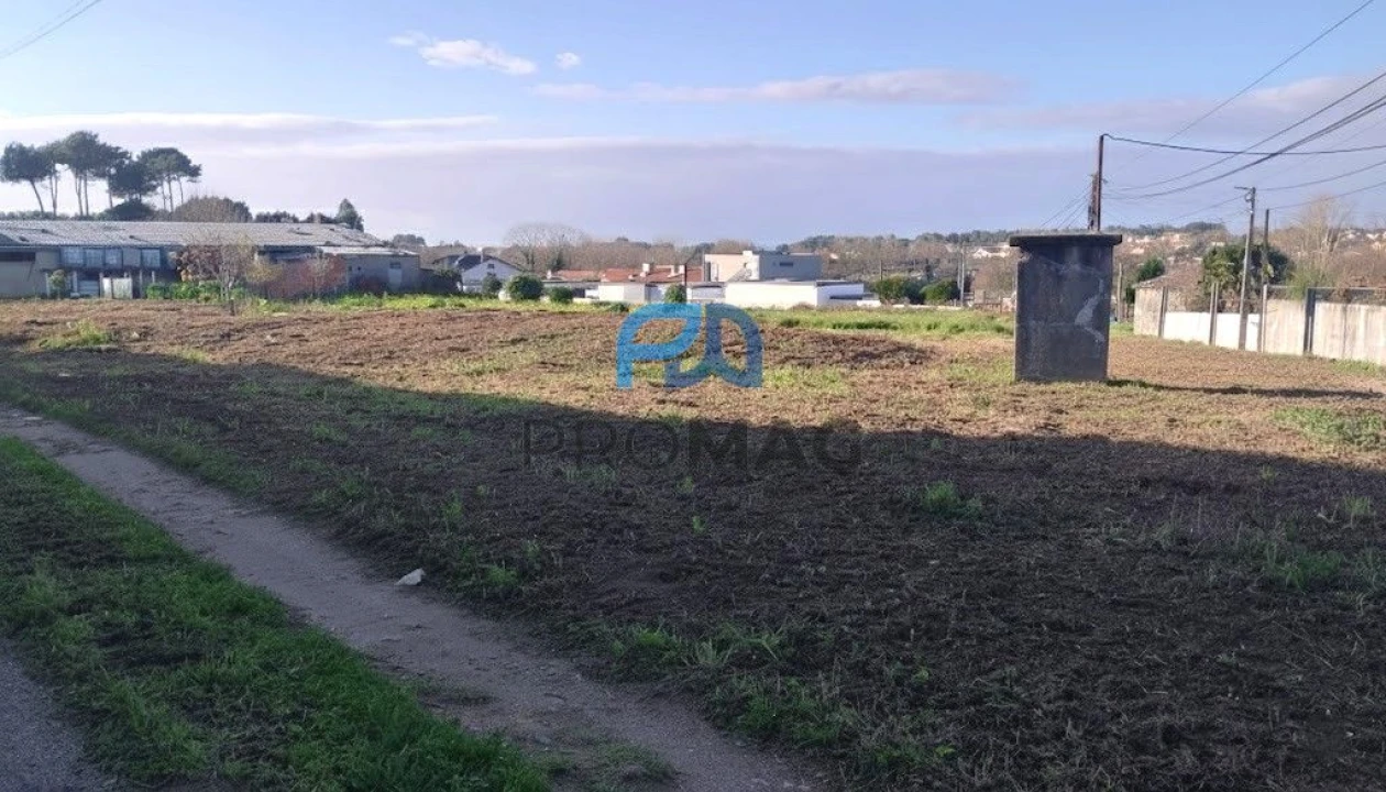 Loja para Venda em Gulpilhares e Valadares Foto 1
