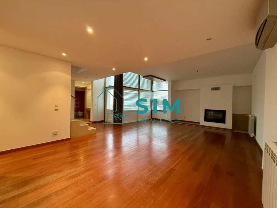 Moradia T3 para Venda em Sesimbra (Castelo) Foto 4