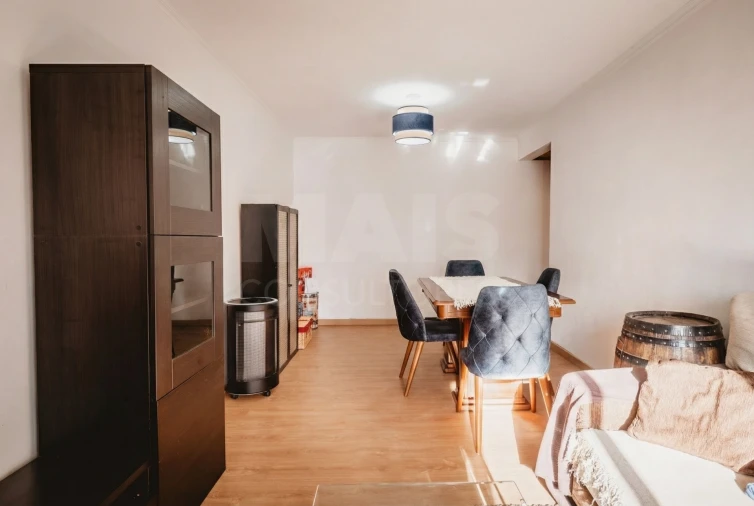 Apartamento T3 para Venda em Santo António dos Cavaleiros e Frielas Foto 5