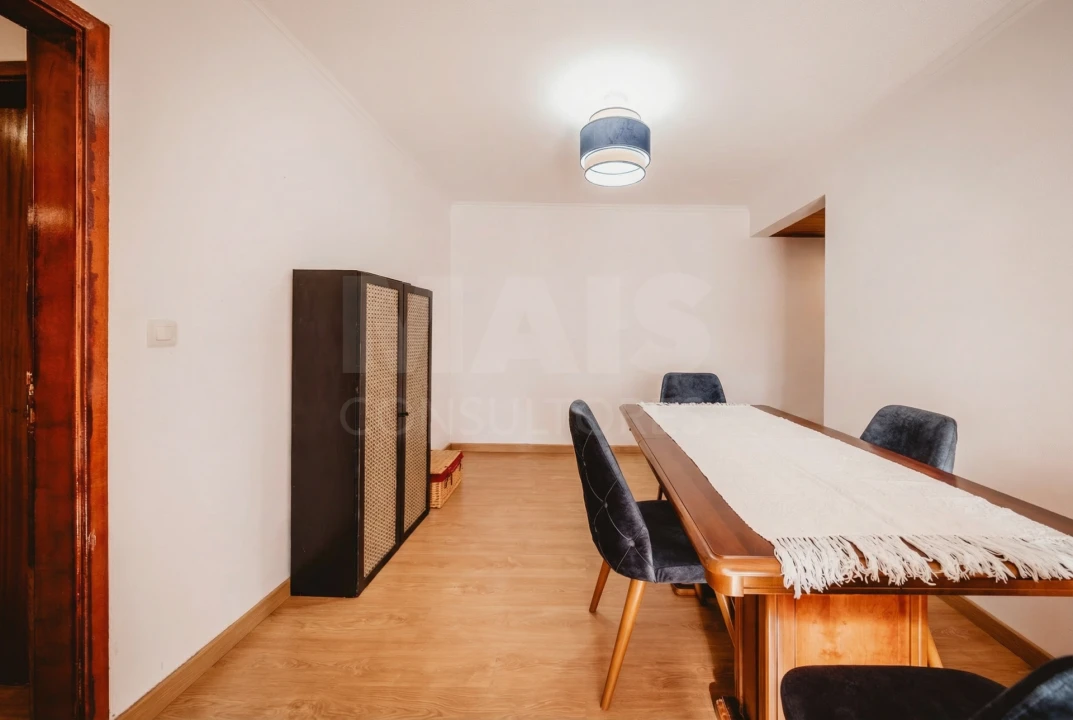 Apartamento T3 para Venda em Santo António dos Cavaleiros e Frielas Foto 8