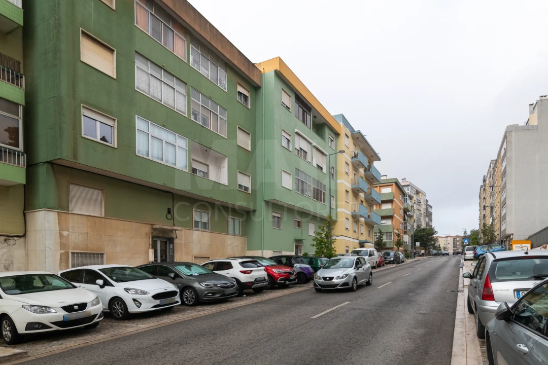 Apartamento para Venda em Agualva e Mira-Sintra Foto 4