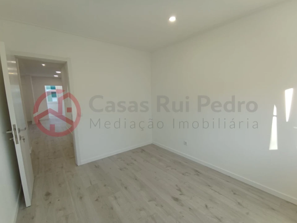 Apartamento T1 para Venda em Alto do Seixalinho, Santo André e Verderena Foto 9
