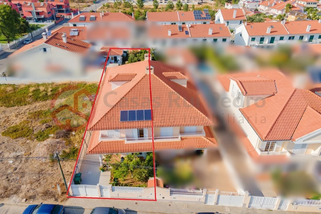 Moradia T5 para Venda em Fernao Ferro Foto 37