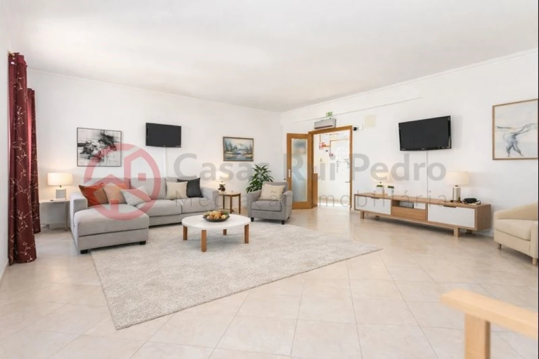 Moradia T5 para Venda em Fernao Ferro Foto 5