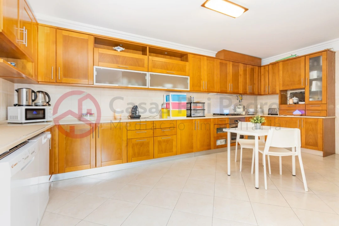 Moradia T5 para Venda em Fernao Ferro Foto 9