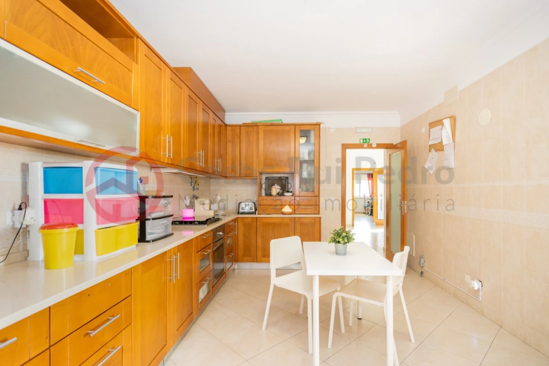 Moradia T5 para Venda em Fernao Ferro Foto 10