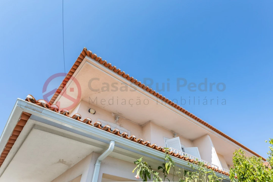 Moradia T5 para Venda em Fernao Ferro Foto 27