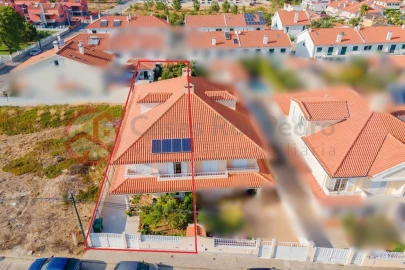 Moradia T5 para Venda em Fernao Ferro