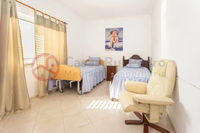 Moradia T5 para Venda em Fernao Ferro