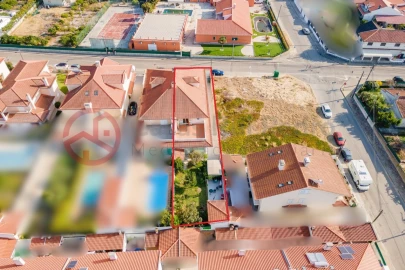 Moradia T5 para Venda em Fernao Ferro