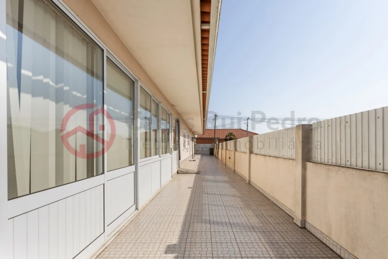 Moradia T5 para Venda em Fernao Ferro Foto 28