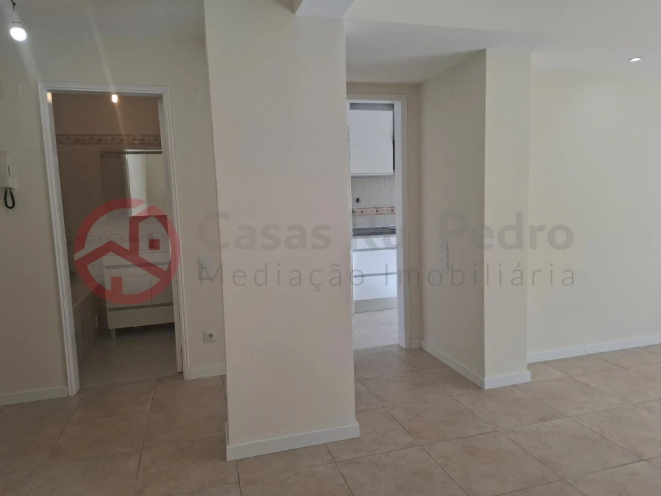 Apartamento T2 para Venda em Algueirão-Mem Martins Foto 5