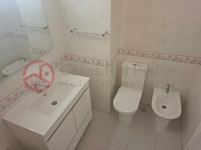 Apartamento T2 para Venda em Algueirão-Mem Martins Foto 6
