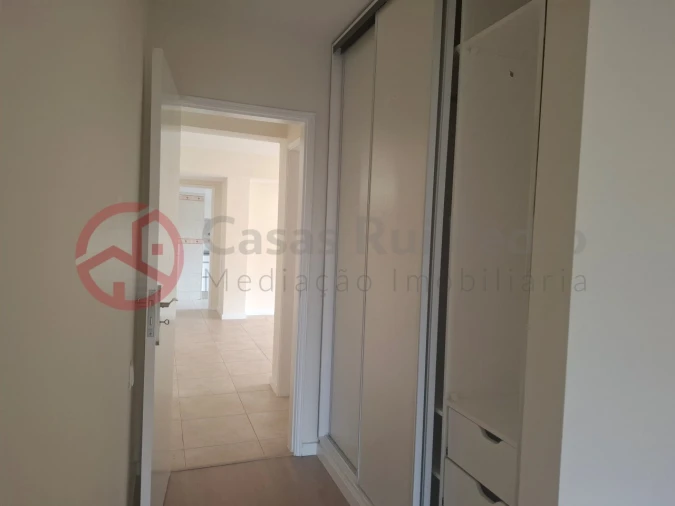 Apartamento T2 para Venda em Algueirão-Mem Martins Foto 16
