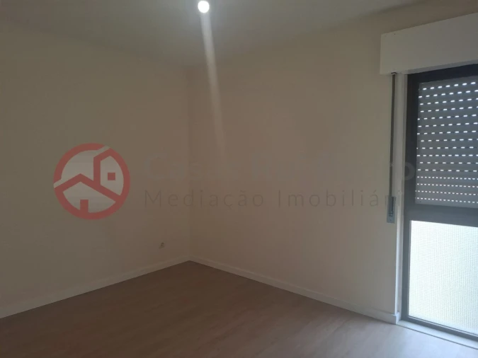 Apartamento T2 para Venda em Algueirão-Mem Martins Foto 17