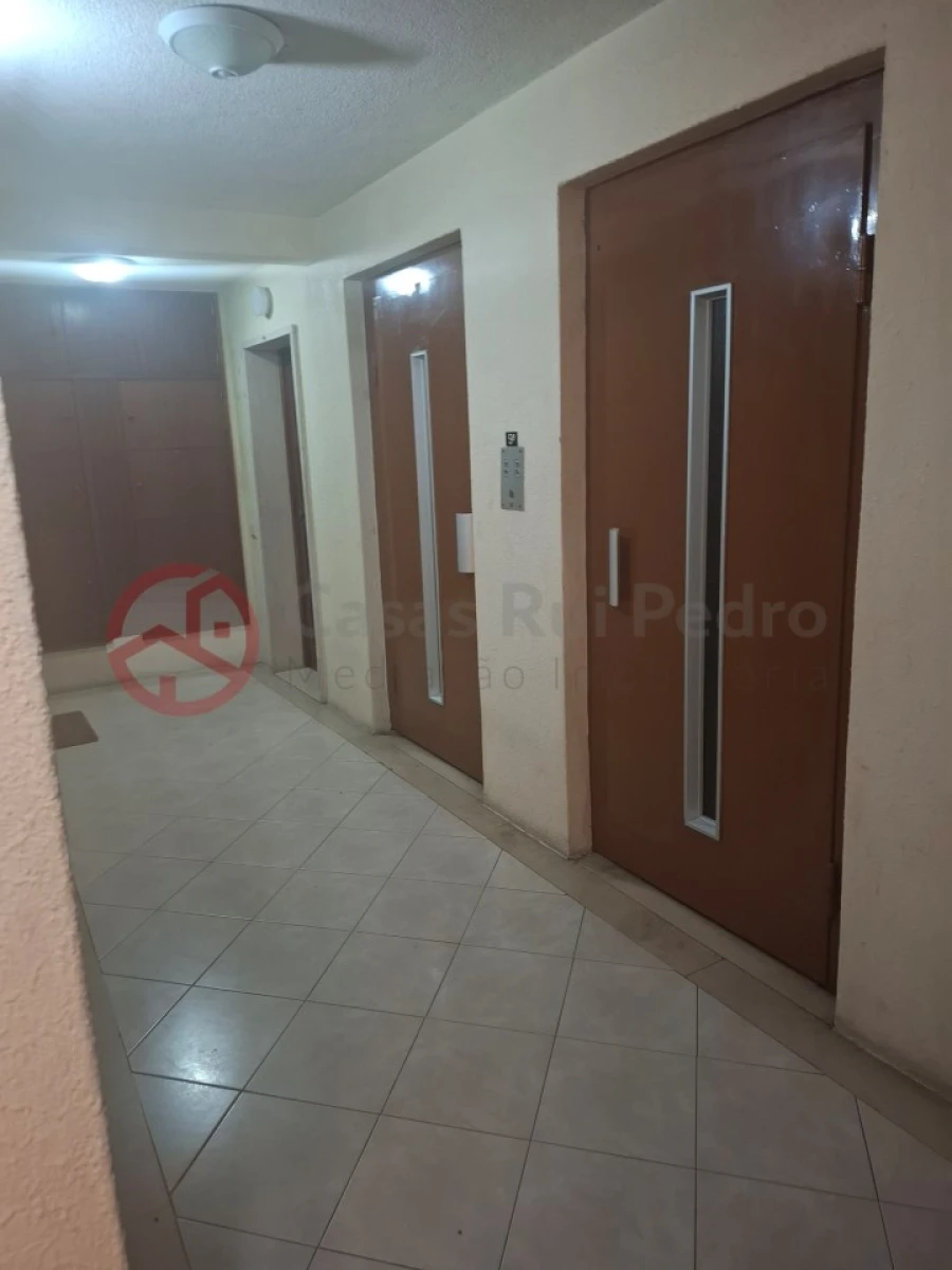 Apartamento T2 para Venda em Algueirão-Mem Martins Foto 20