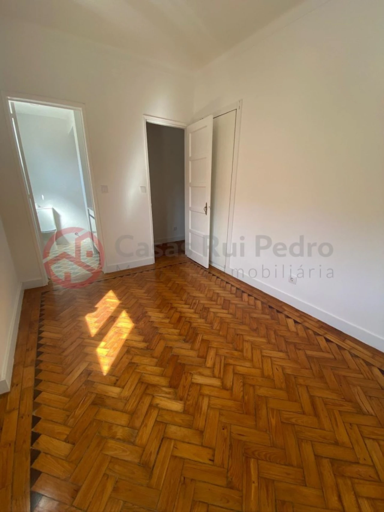 Apartamento T2 para Venda em Sesimbra (Santiago) Foto 9