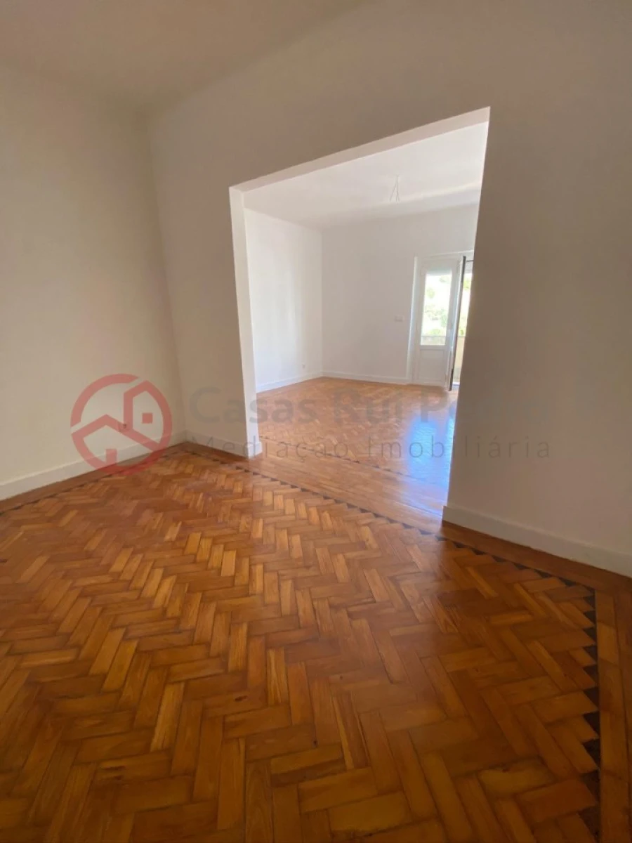 Apartamento T2 para Venda em Sesimbra (Santiago) Foto 8