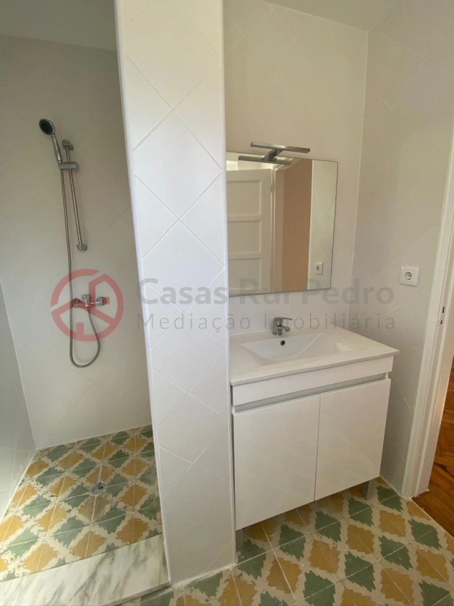 Apartamento T2 para Venda em Sesimbra (Santiago) Foto 13