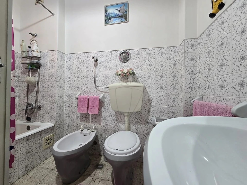 Apartamento T3 para Venda em Massamá e Monte Abraão Foto 6