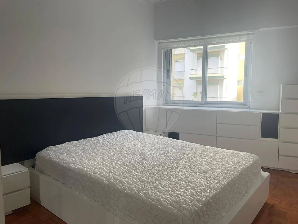 Apartamento T3 para Venda em Carnaxide e Queijas Foto 28