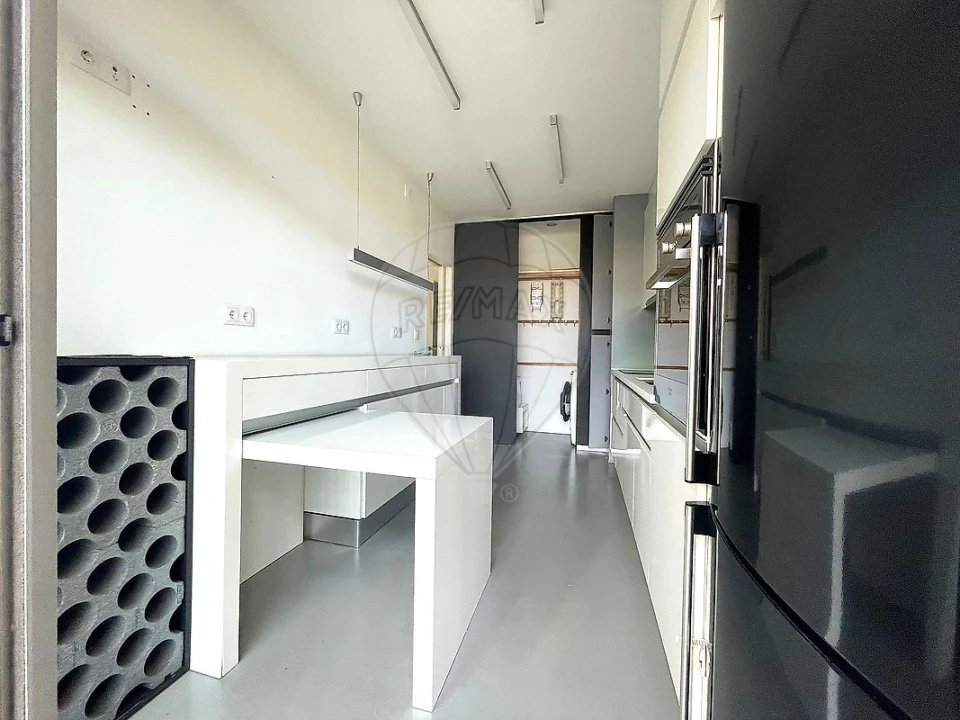 Apartamento T3 para Venda em Carnaxide e Queijas Foto 19