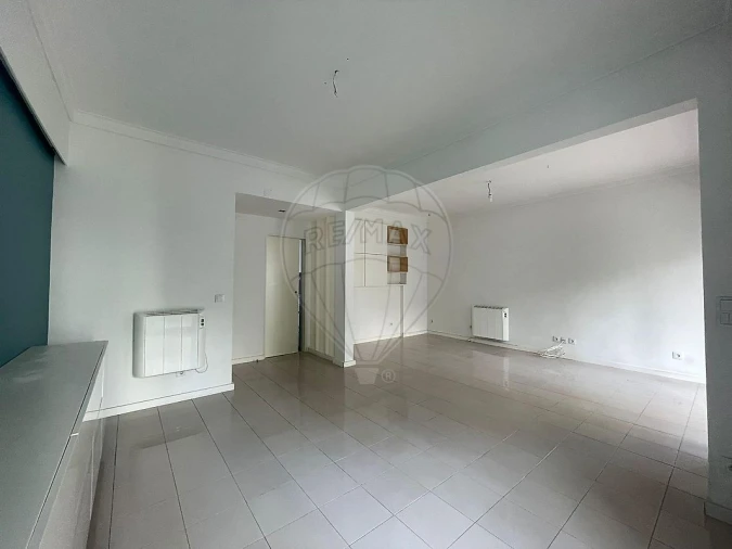 Apartamento T3 para Venda em Carnaxide e Queijas Foto 11